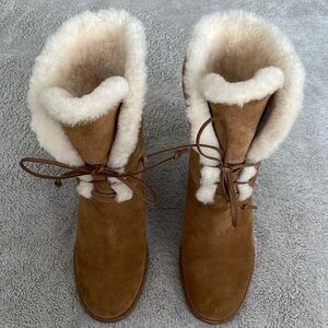 UGG Jerene Shearling Size 6.5 Chestnut / Cream 4” Heel Boots (1098313)